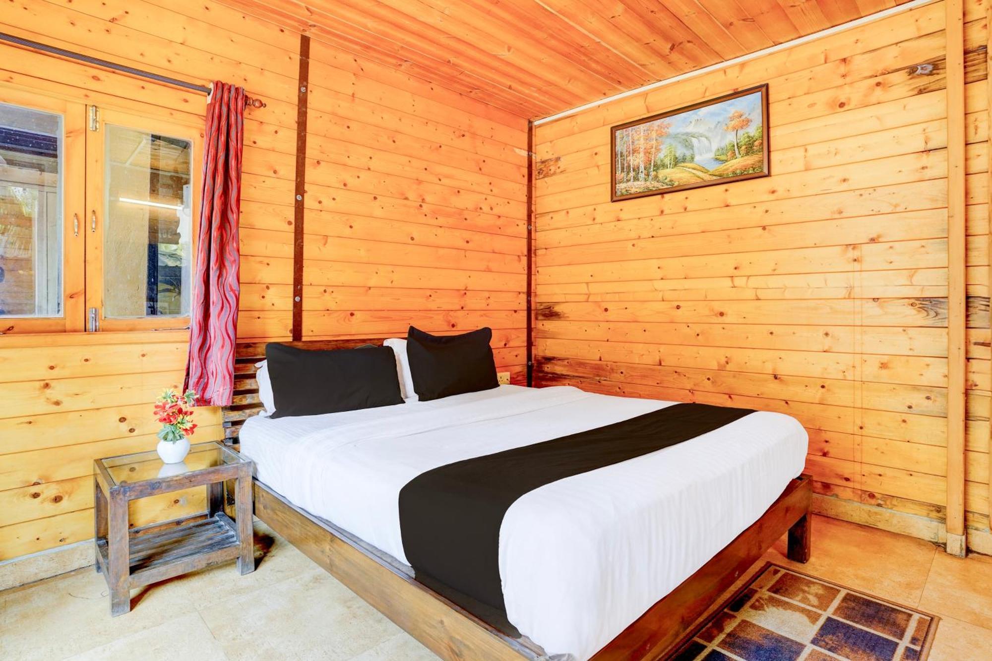 Hotel Super Townhouse Morjim