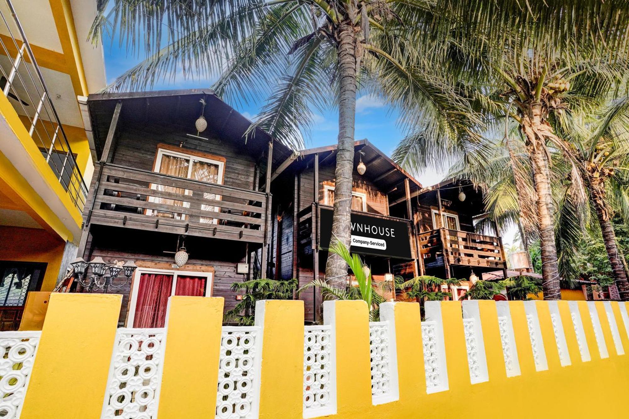 Super Townhouse Hotel