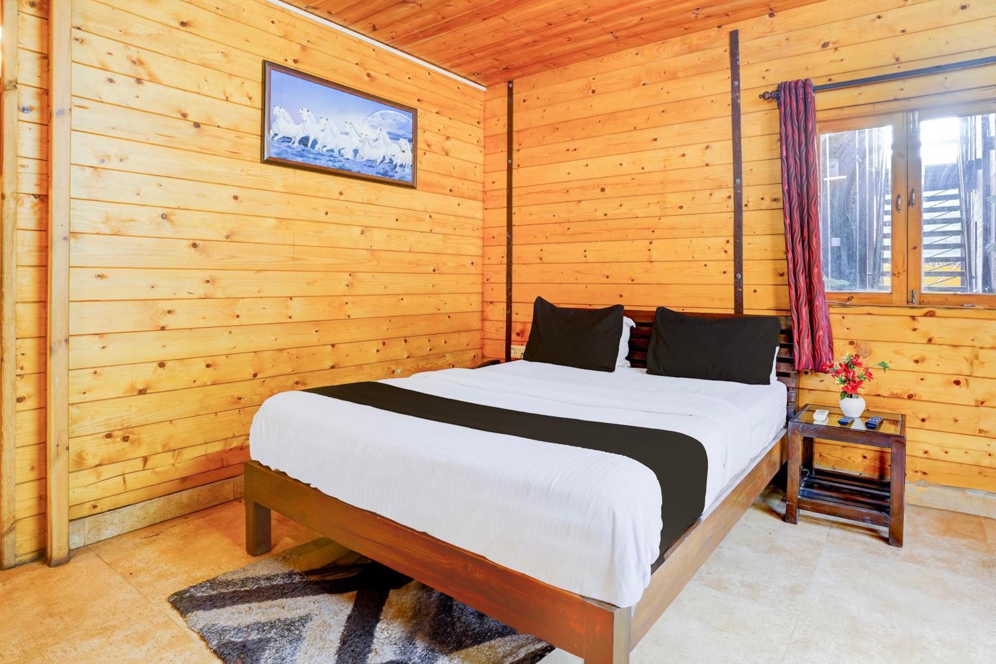 Hotel Super Townhouse Morjim